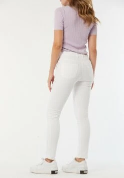 Lee Cooper Lc135 - Jeans Skinny - Blanc 9 Lee Cooper Lc135 - Jeans Skinny - Blanc -Lee Cooper Magasin 04e2258c8d594b0cab1de1a34a622982