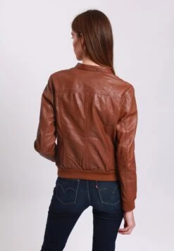 Lee Cooper Leather Jacket With Round Collar - 2 Zipped Side Pockets - - Veste En Cuir - Cognac 6 Lee Cooper Leather Jacket With Round Collar - 2 Zipped Side Pockets - - Veste En Cuir - Cognac -Lee Cooper Magasin 34400b1754eb45e3959003e8f32ac50b