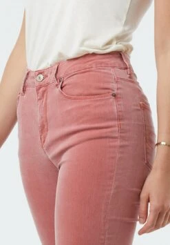 Lee Cooper Jeans Skinny - Grenat 9 Lee Cooper Jeans Skinny - Grenat -Lee Cooper Magasin 4076f879881e4384bd75a5db8aef23e0