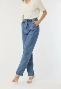 Lee Cooper Grace - Jean Droit - Light Blue 13 Lee Cooper Grace - Jean Droit - Light Blue -Lee Cooper Magasin b38493d7872f4de7a818c5fa1bb1dab7