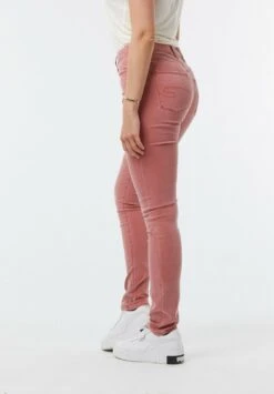 Lee Cooper Jeans Skinny - Grenat 10 Lee Cooper Jeans Skinny - Grenat -Lee Cooper Magasin c1b98b70ec434359a1accf152b636bb3