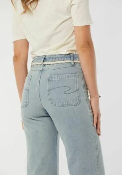 Lee Cooper Janel - Jean Droit - Blue 9 Lee Cooper Janel - Jean Droit - Blue -Lee Cooper Magasin fb57cd15bb4646f9848b2f03ddf45b5a